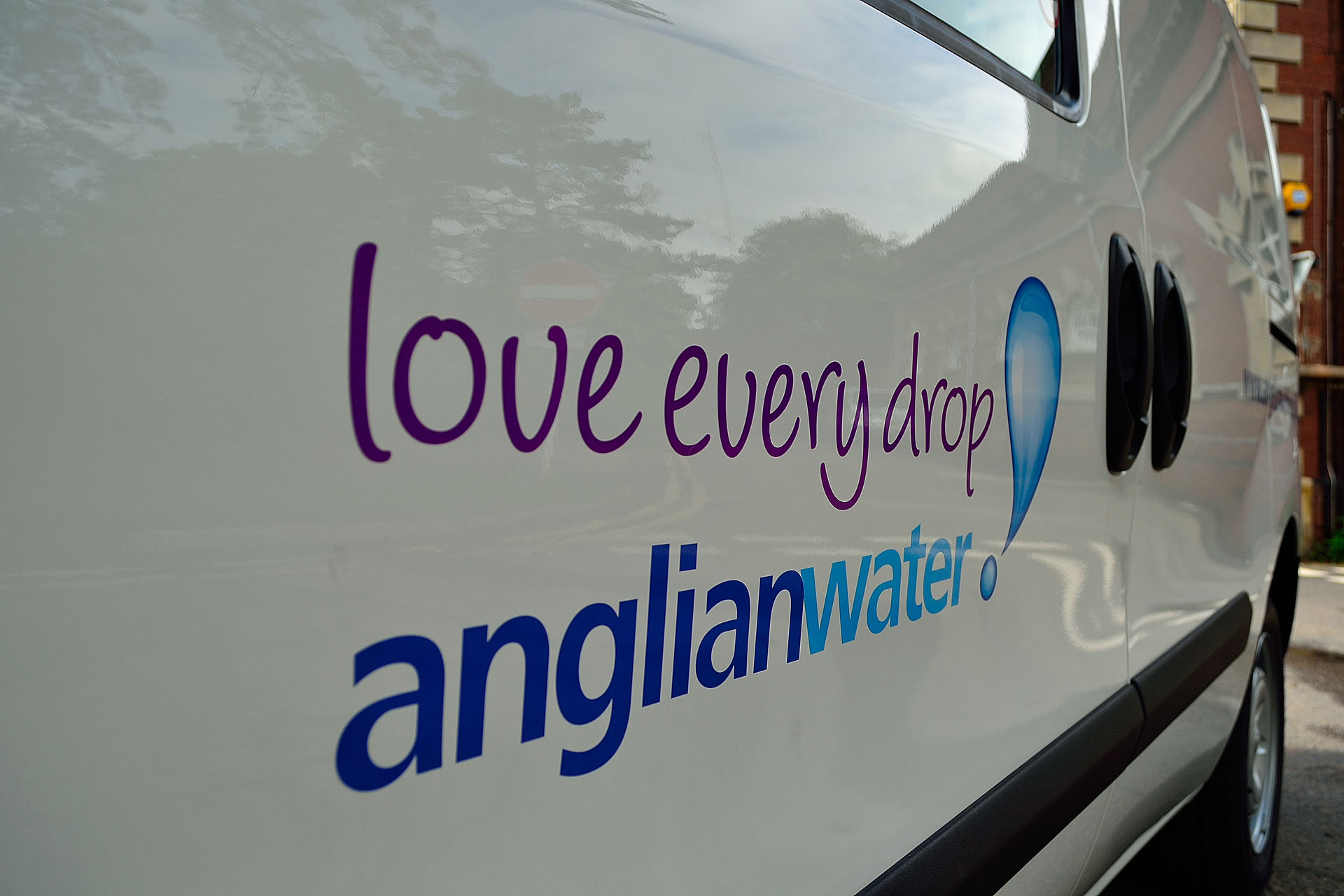 Picture of an Anglian Water van
