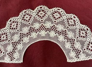 A bucks point fan leaf