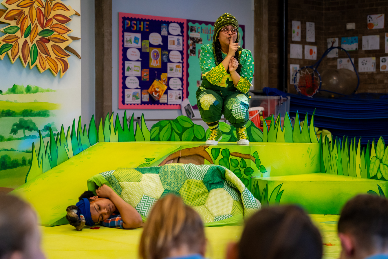 Blossom Timothy & Janna May performing in New Wolsey Theatre's Tortoise and Hare