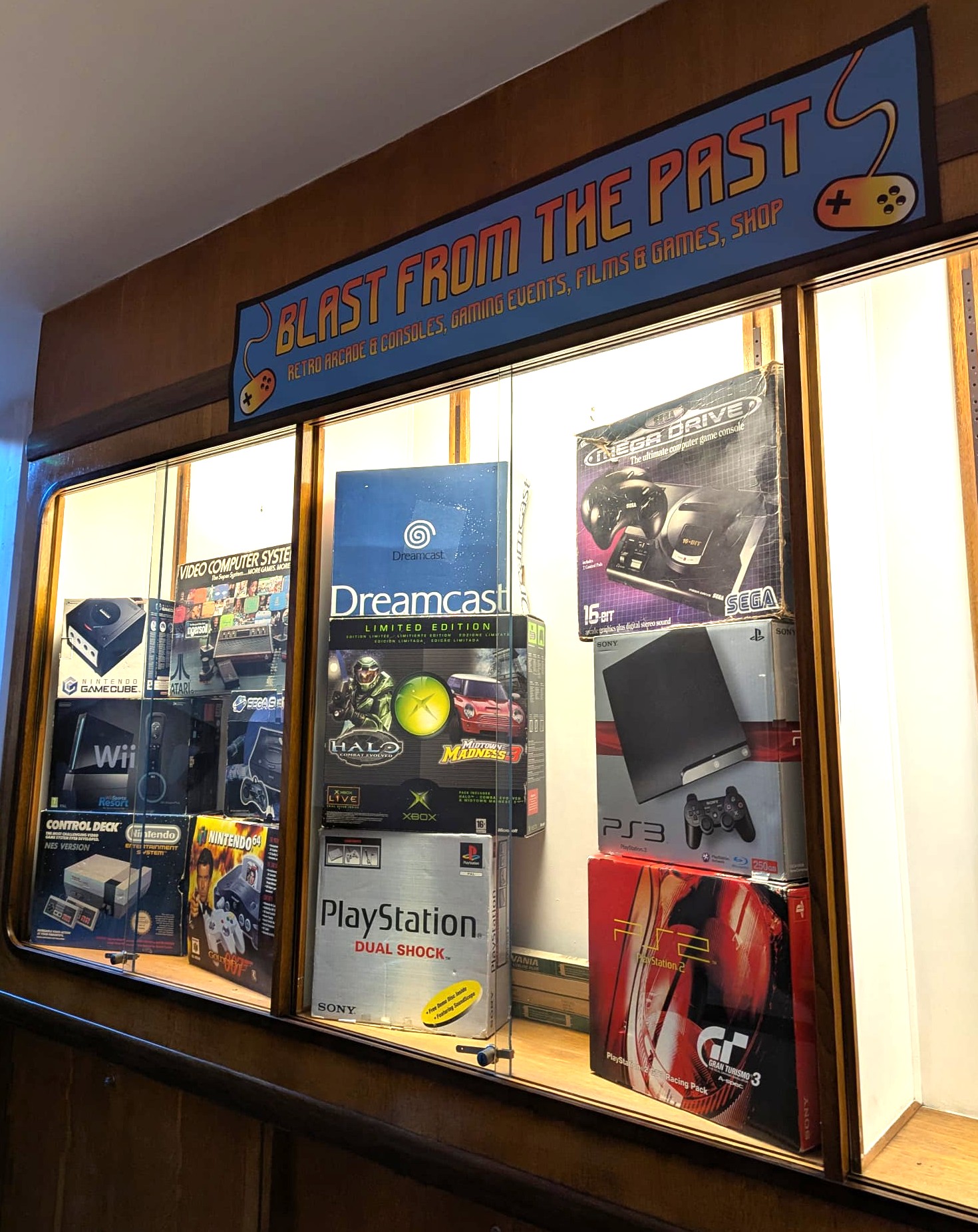 A console display at Blast from the Past