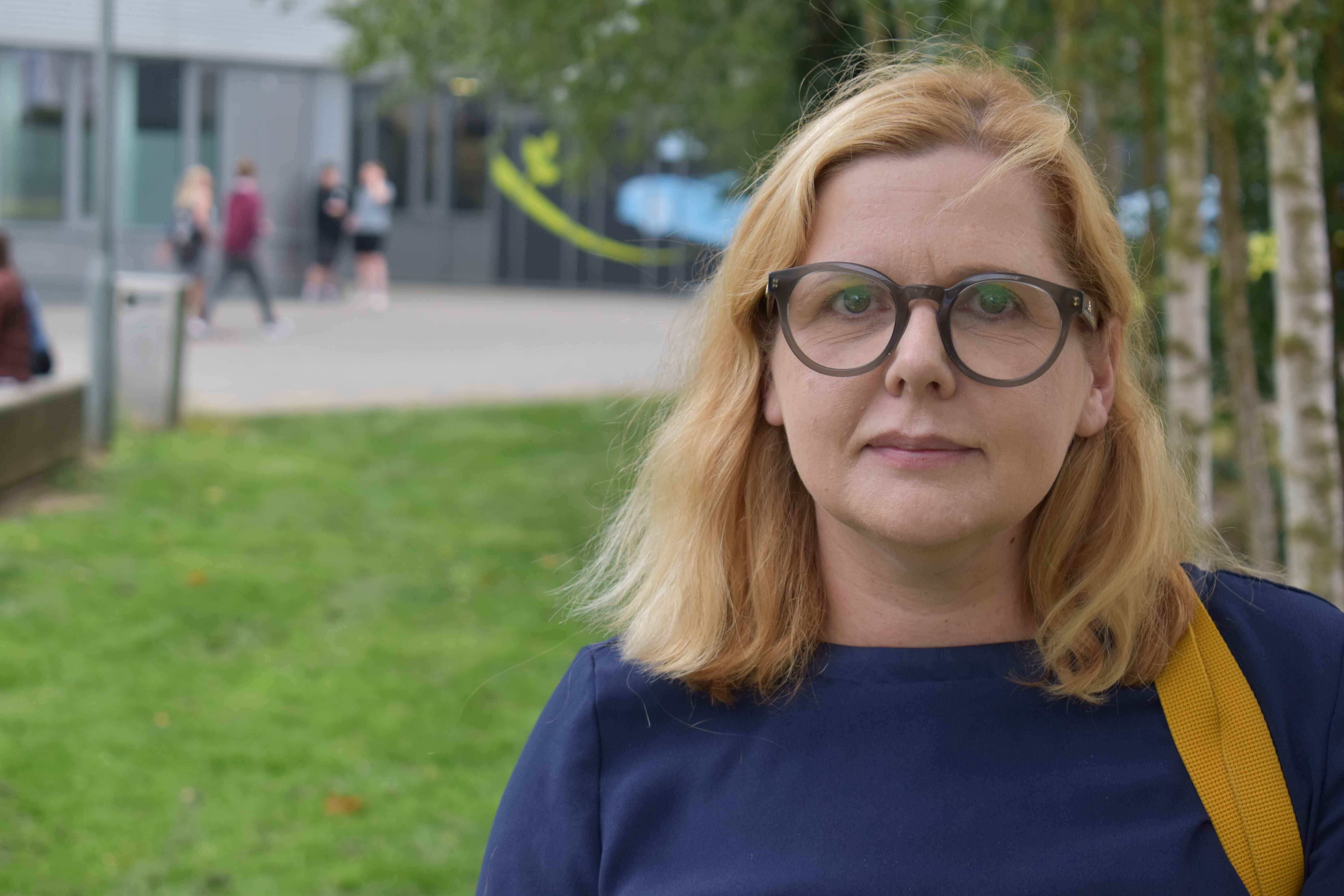 Joanne Hoy wants to write a novel after taking a GCSE in English to inspire her children