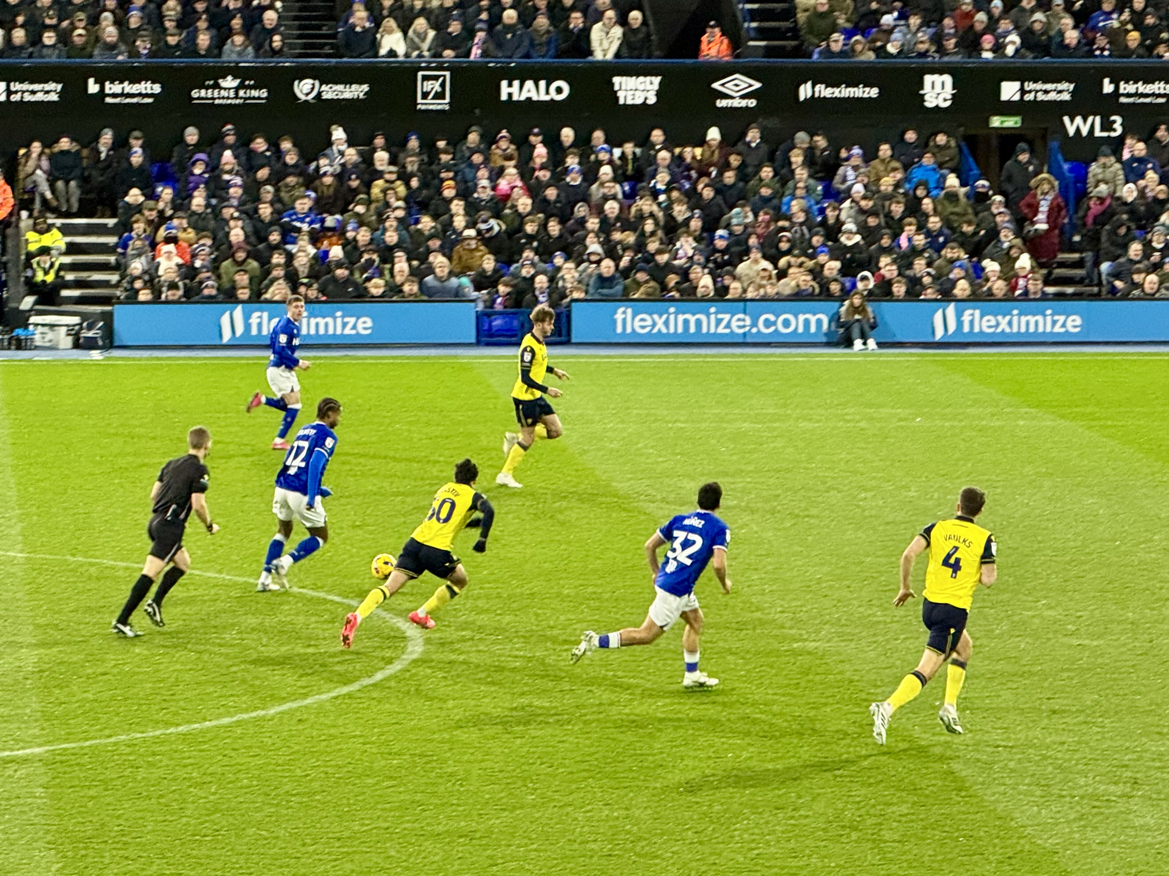 Town attacking Oxford at Portman Road