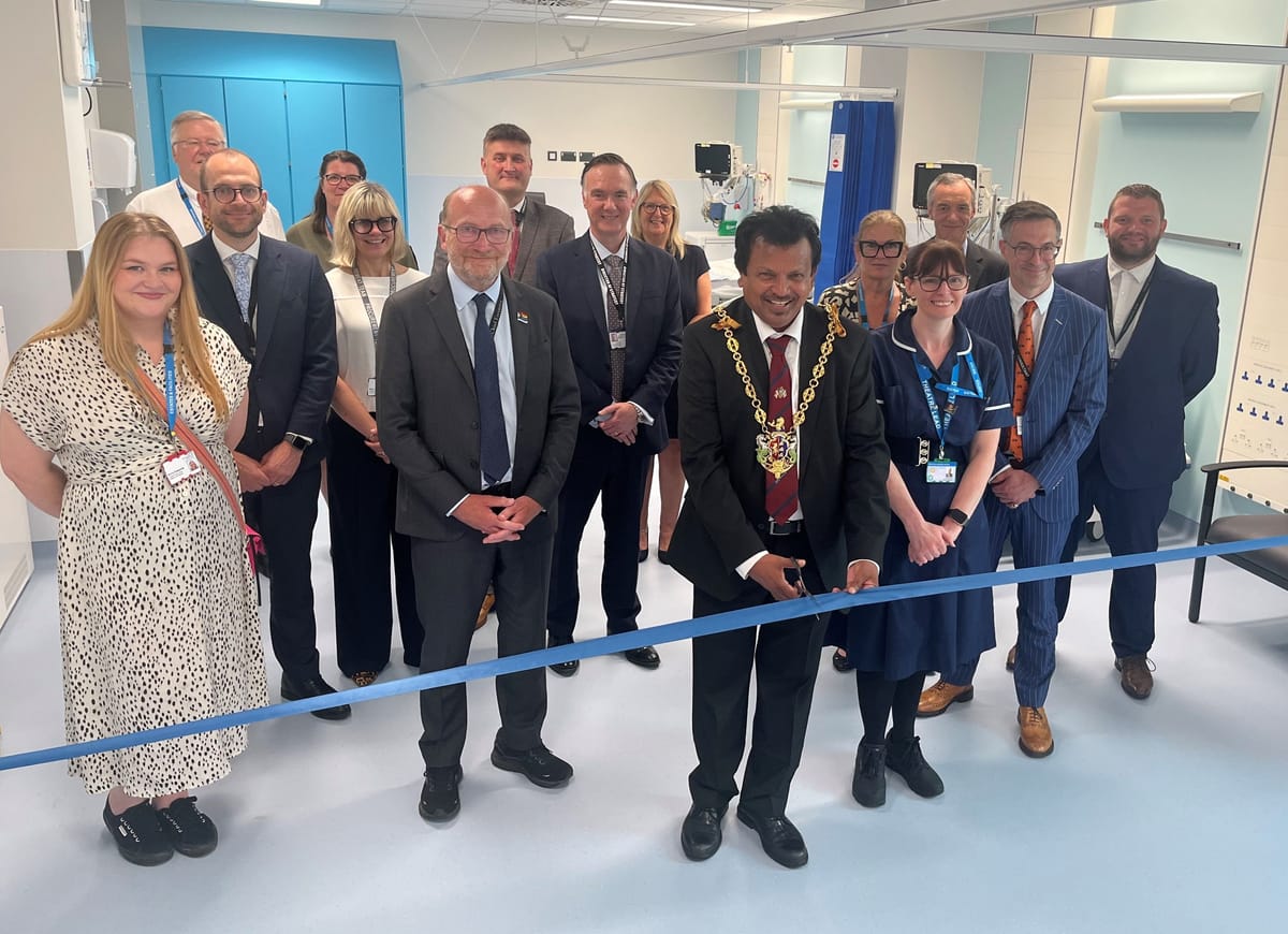 Ribbon cutting with Ipswich mayor councillor Elango Elavalakan