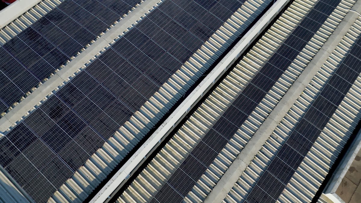 A large commercial rooftop installation by Insight Energy