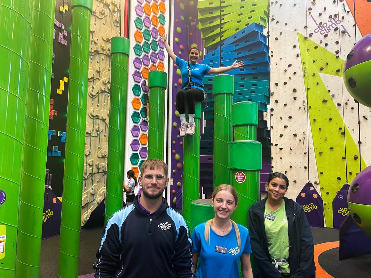 Tom, Alicia, Mia and Kate and the Stairway to Heaven