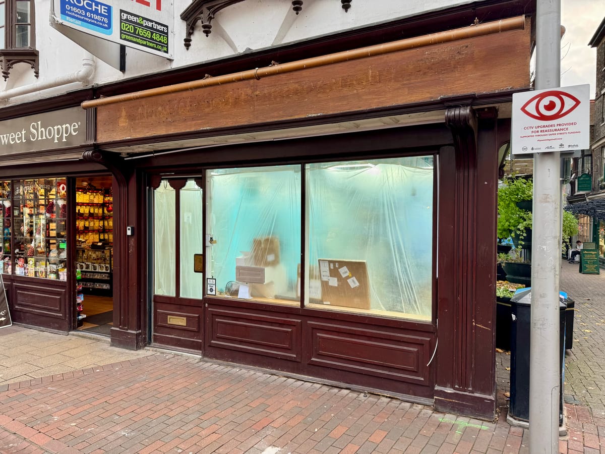 30 Tavern Street is set to become one of Ipswich's biggest phone repair and vape outlets