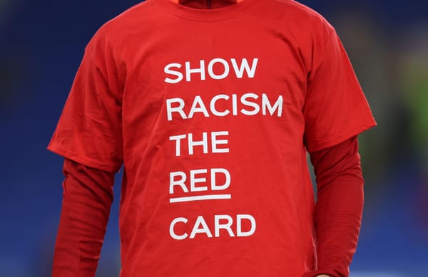 Show racism the red card t-shirt