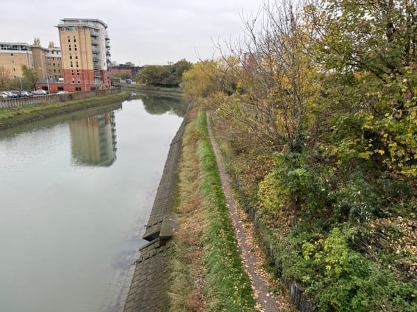 Gipping River path in Ipswich